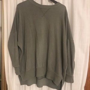 oversized crewneck sweater